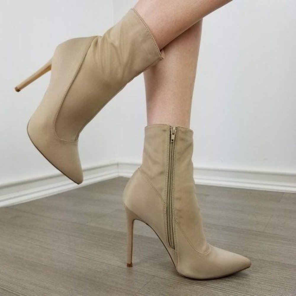 Elegant Tan Stiletto Heel Ankle Boots